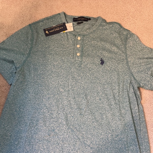 NWT Men’s Polo Tshirt Medium - Picture 5 of 5